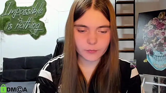 Snapshot of MiraaBloom chatting on March 22, 2026, 2:40 pm MiraaBloom online show from March 22, 2026, 2:40 pm