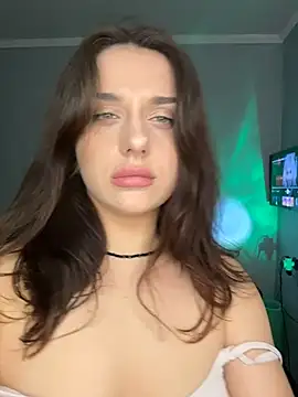 ScarletSi online show from April 5, 2026, 8:04 pm