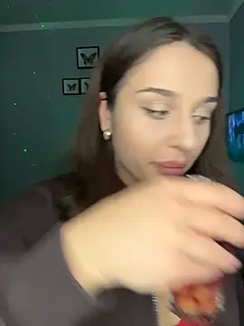 ScarletSi online show from April 2, 2026, 8:04 pm