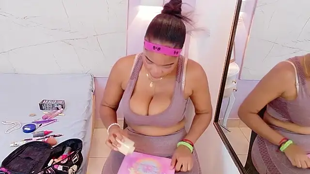 Lorraine Jackson online show from November 29, 2025, 1:22 pm