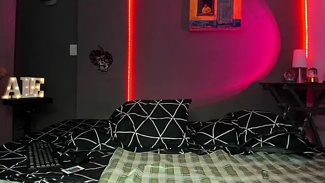 cleoo jhonny online show from March 4, 2026, 3:14 am