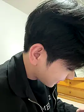 xiaofan777 online show from November 6, 2025, 1:59 pm