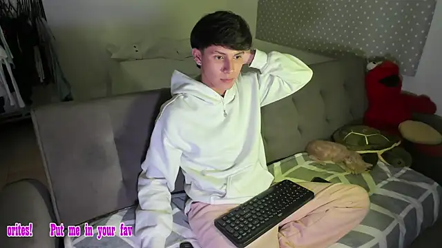 Snapshot of Will_starr chatting on February 19, 2026, 12:40 am Will starr online show from February 19, 2026, 12:40 am