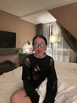 Gabbyys online show from November 25, 2025, 11:48 pm