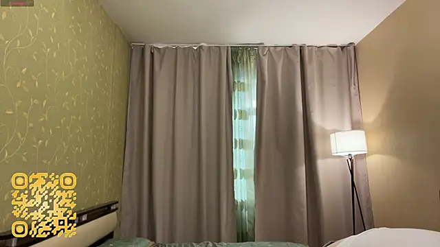 KarlynGow online show from February 7, 2026, 7:49 am