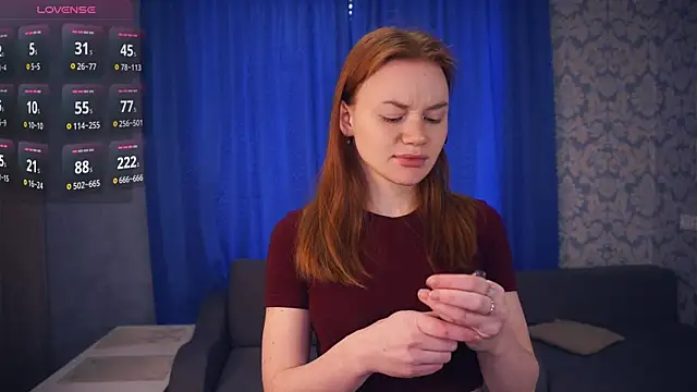 KarlynGow online show from December 16, 2025, 7:23 am