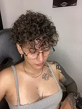 Abby Evanns1 online show from February 12, 2026, 10:53 pm