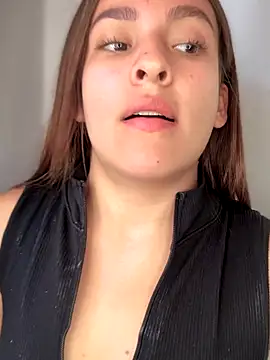 Talia Bonet online show from November 13, 2025, 2:54 pm