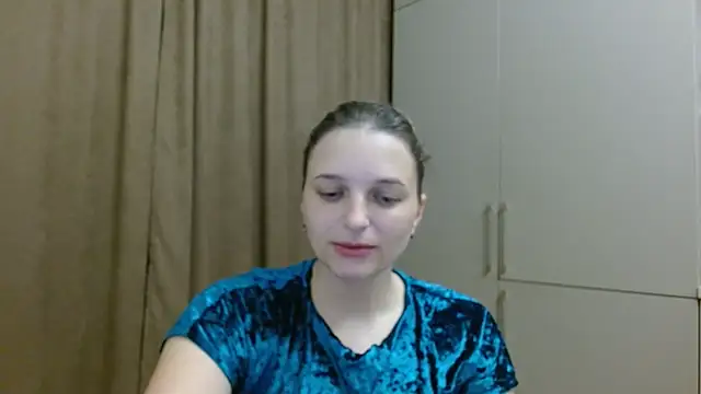 Snapshot of ElisSky301 chatting on November 19, 2025, 8:42 pm ElisSky301 online show from November 19, 2025, 8:42 pm