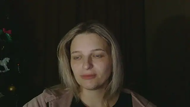 Snapshot of ElisSky301 chatting on January 10, 2026, 8:59 pm ElisSky301 online show from January 10, 2026, 8:59 pm