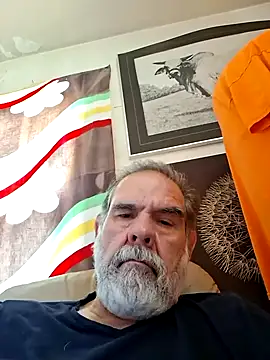 Snapshot of pena633 chatting on May 8, 2026, 5:06 pm pena633 online show from May 8, 2026, 5:06 pm