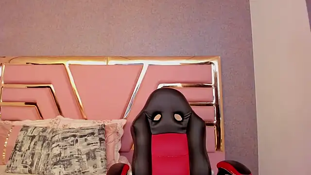 Britanny-Jhonsons online show from December 23, 2025, 2:22 am