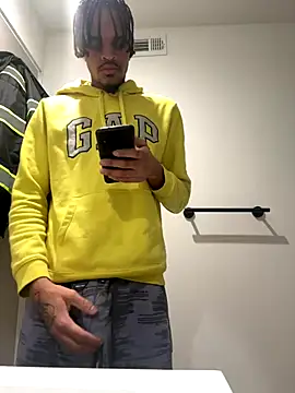 Mrmakeherwet Tez online show from December 17, 2025, 6:18 am