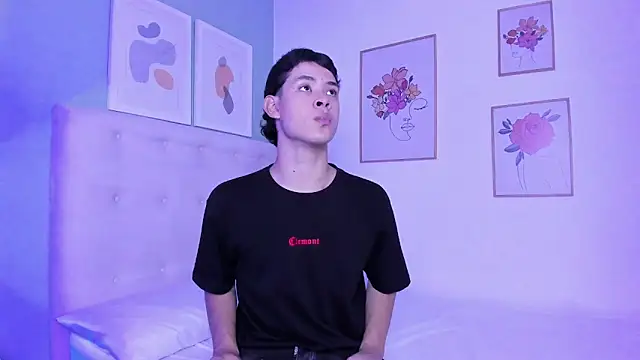 ApoloRicci online show from January 6, 2026, 7:51 pm