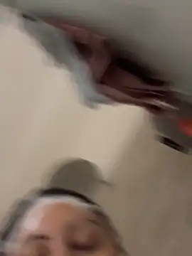 Snapshot of gatitalocahot chatting on November 4, 2025, 11:19 pm gatitalocahot online show from November 4, 2025, 11:19 pm