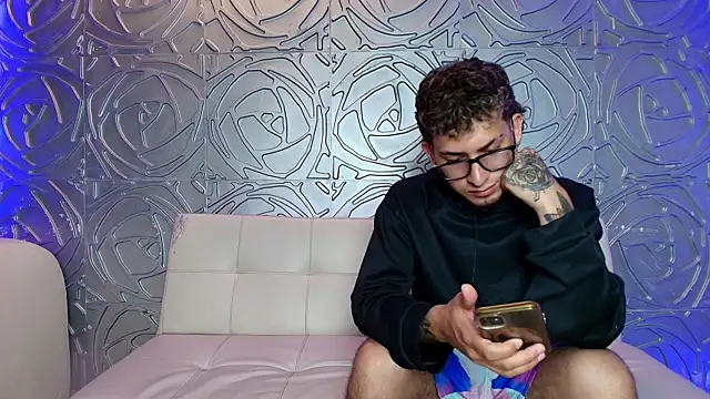 Snapshot of Ruin_Destruction chatting on April 7, 2026, 2:13 am Ruin Destruction online show from April 7, 2026, 2:13 am