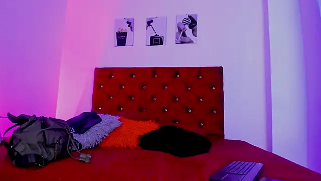 Snapshot of kittymonroe1 chatting on February 21, 2026, 5:59 pm kittymonroe1 online show from February 21, 2026, 5:59 pm