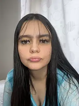 Selena Roa online show from April 15, 2026, 7:58 pm