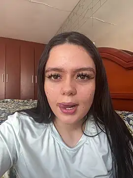 Snapshot of Selena_Roa chatting on May 24, 2026, 6:52 pm Selena Roa online show from May 24, 2026, 6:52 pm