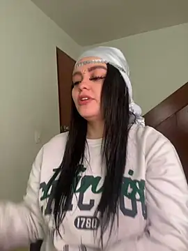 Selena Roa online show from December 2, 2025, 2:52 pm