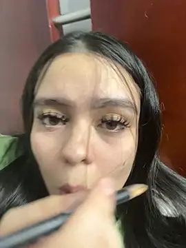 Selena Roa online show from April 13, 2026, 11:20 pm