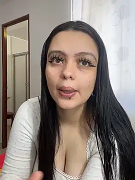 Selena Roa online show from April 2, 2026, 4:35 pm