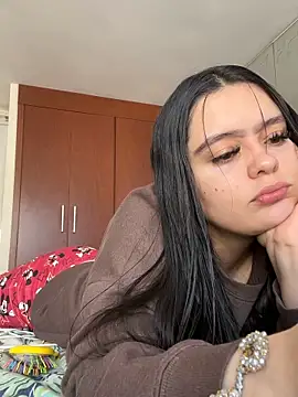 Selena Roa online show from April 22, 2026, 4:14 pm