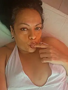 Snapshot of viviana-sexi chatting on April 11, 2026, 5:27 pm viviana-sexi online show from April 11, 2026, 5:27 pm