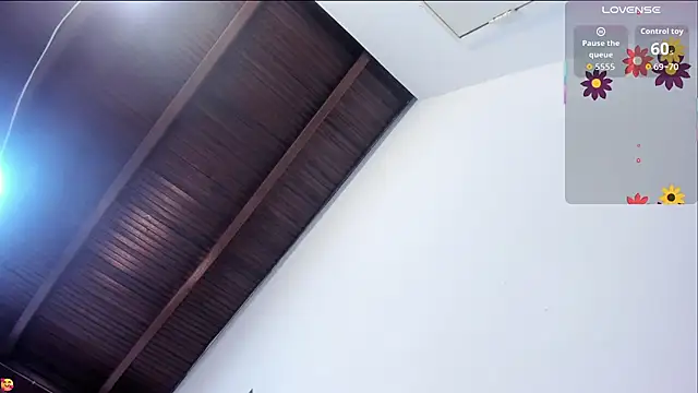 Snapshot of mirandaduboiss chatting on March 12, 2026, 5:06 pm mirandaduboiss online show from March 12, 2026, 5:06 pm