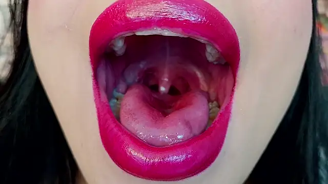 mia roux1 online show from November 23, 2025, 5:39 am