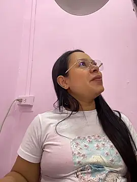 PaulaCruz01 online show from February 12, 2026, 7:57 pm