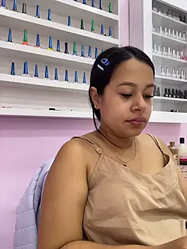 PaulaCruz01 online show from February 6, 2026, 7:54 pm