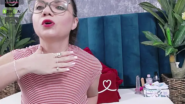 Roxie Anne online show from March 31, 2026, 5:31 am