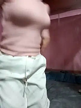 Snapshot of -Lanaa- chatting on February 19, 2026, 6:54 am -Lanaa- online show from February 19, 2026, 6:54 am