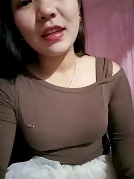 Snapshot of -Lanaa- chatting on February 8, 2026, 9:40 am -Lanaa- online show from February 8, 2026, 9:40 am