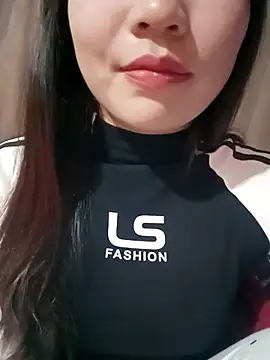 -Lanaa- online show from November 22, 2025, 5:56 pm