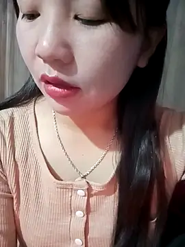 -Lanaa- online show from November 26, 2025, 5:57 pm