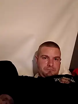 Snapshot of DadDDick925 chatting on November 15, 2025, 11:03 am DadDDick925 online show from November 15, 2025, 11:03 am