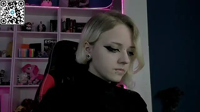 Holy Mistress S online show from March 6, 2026, 10:21 am