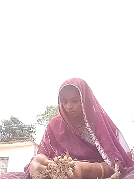 Poonam cute online show from October 31, 2025, 7:38 am