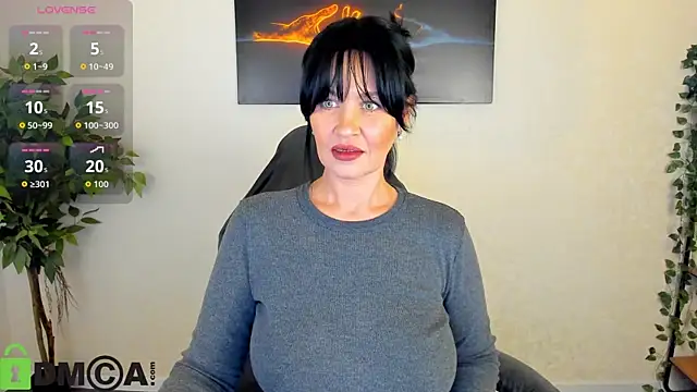 Snapshot of Sara_Devills chatting on April 24, 2026, 8:49 am Sara Devills online show from April 24, 2026, 8:49 am
