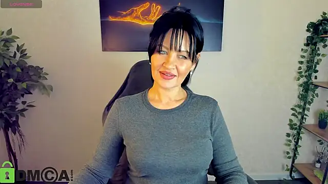 Sara Devills online show from March 25, 2026, 10:03 am