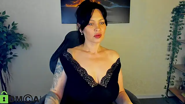 Snapshot of Sara_Devills chatting on May 2, 2026, 1:00 am Sara Devills online show from May 2, 2026, 1:00 am