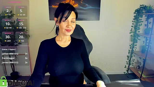 Snapshot of Sara_Devills chatting on April 26, 2026, 9:28 am Sara Devills online show from April 26, 2026, 9:28 am
