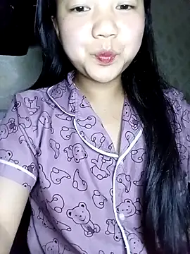 Snapshot of Quynhsumon chatting on February 20, 2026, 3:36 pm Quynhsumon online show from February 20, 2026, 3:36 pm