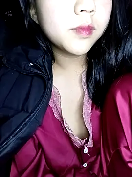 Snapshot of Quynhsumon chatting on February 10, 2026, 2:49 pm Quynhsumon online show from February 10, 2026, 2:49 pm