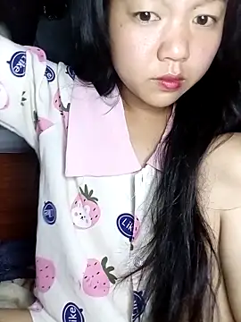 Snapshot of Quynhsumon chatting on March 21, 2026, 3:16 pm Quynhsumon online show from March 21, 2026, 3:16 pm