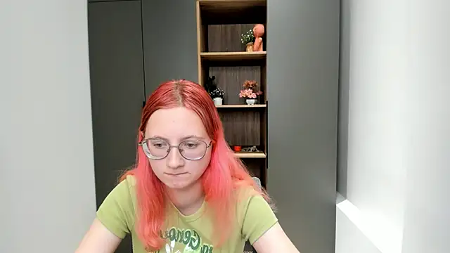Snapshot of AdelaDelilla chatting on October 23, 2025, 11:53 am AdelaDelilla online show from October 23, 2025, 11:53 am