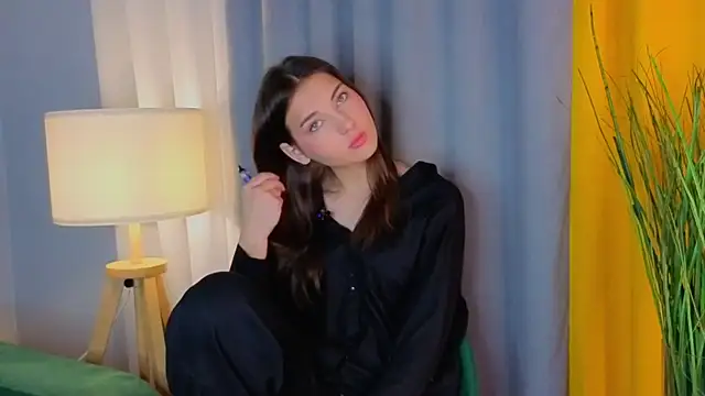 KateCahee online show from November 14, 2025, 12:58 am