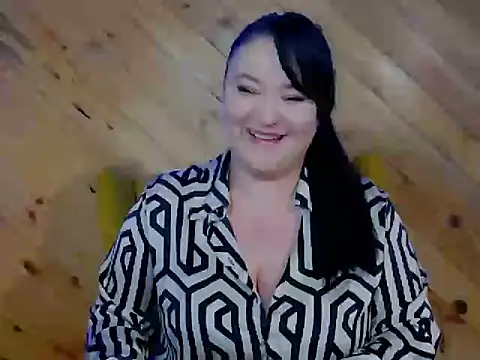 Snapshot of SensualCrisa chatting on October 27, 2025, 5:19 am SensualCrisa online show from October 27, 2025, 5:19 am